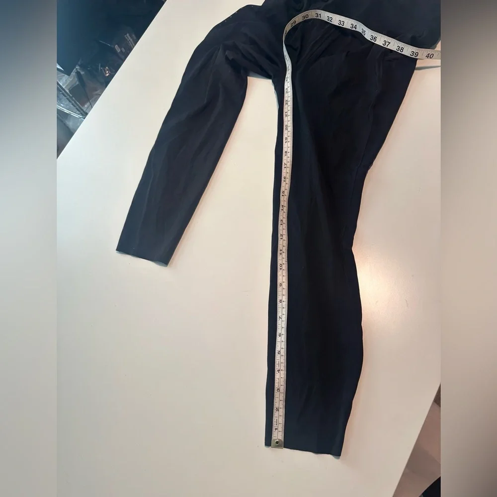 lulu lemon cropped leggings with pockets
